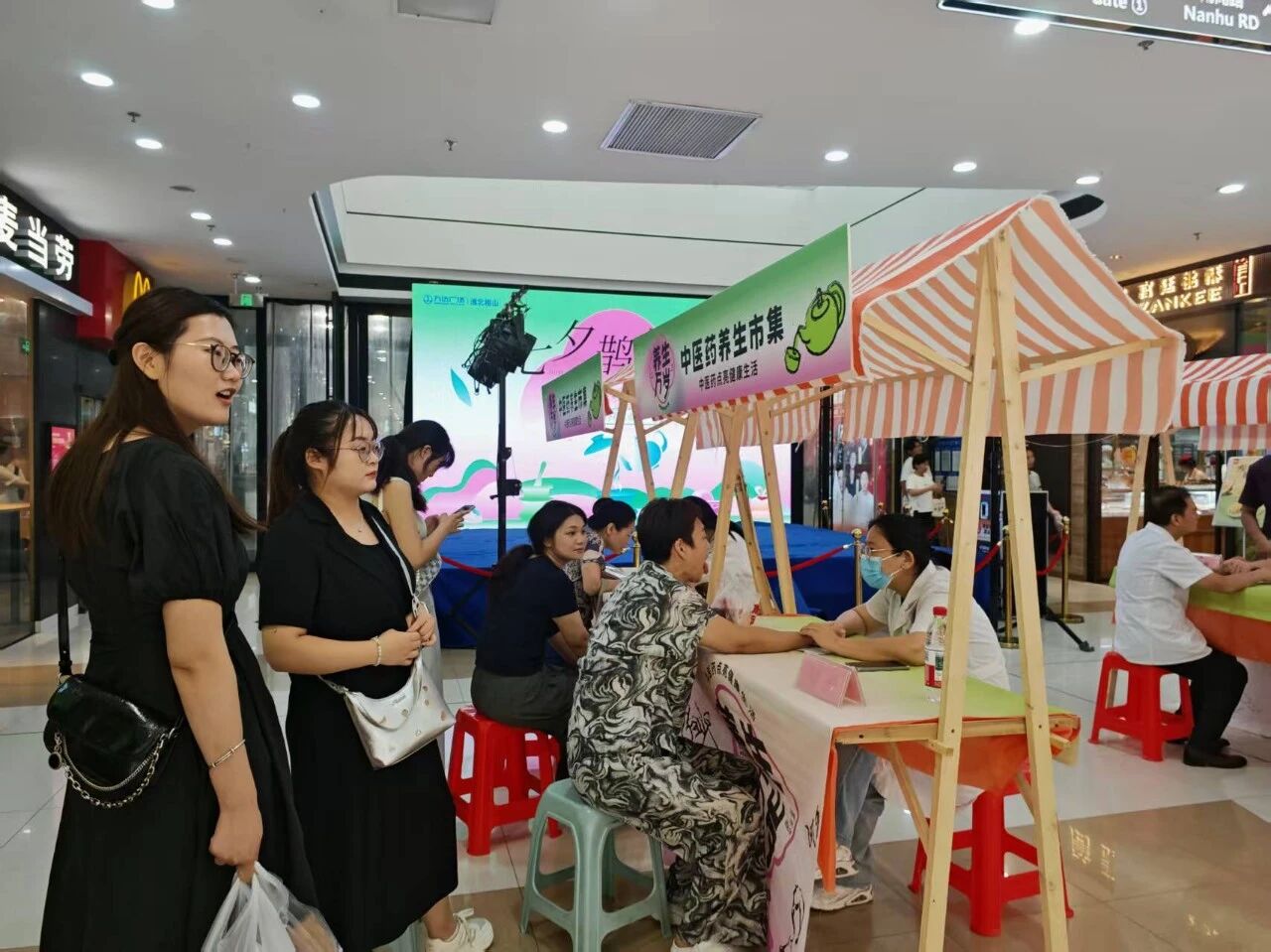 9f75143020f79e5c94ddaf12344556f7.jpg 9f75143020f79e5c94ddaf12344556f7.jpg