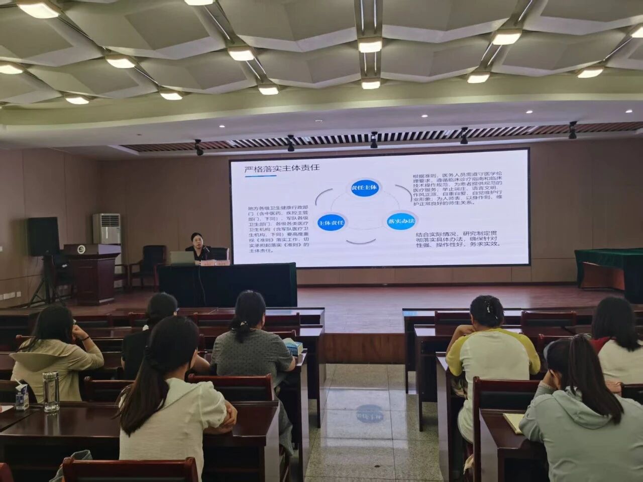 14bab57d724aa5317bc2a7d05e0dfec3.jpg 14bab57d724aa5317bc2a7d05e0dfec3.jpg